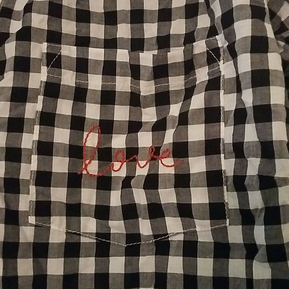 Two button down blouse - Picture 2 of 7